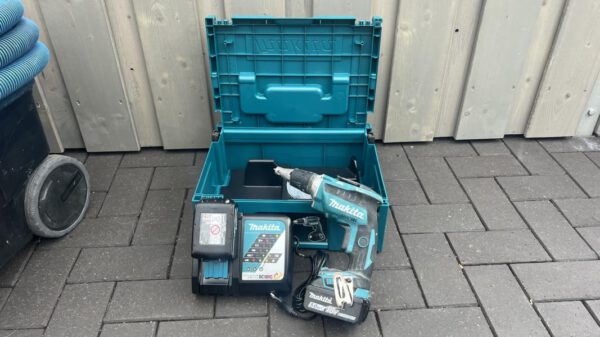 Trockenbauschrauber Makita DFS452RTJ, Akku 18V / 5,0Ah